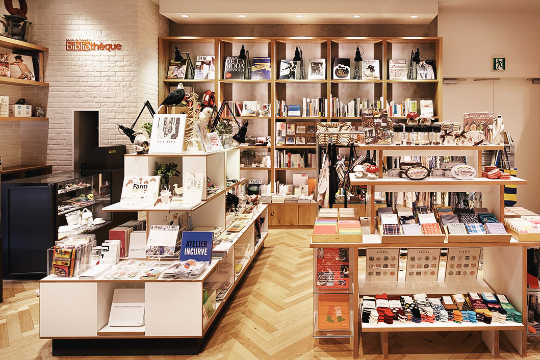café & books bibliothèque｜カフェ&ブックス ビブリオテーク